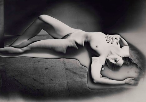 Prioridad de la materia sobre el pensamiento - Man Ray