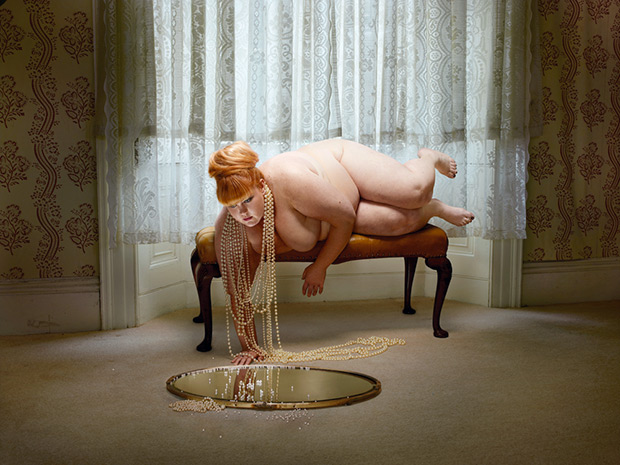 Julia_Fullerton-Batten_12