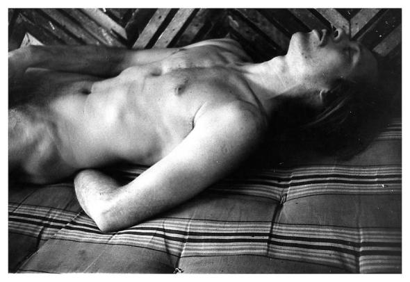 Paul Thek masturbándose.jpg