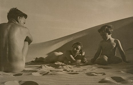 Max_Dupain_On-the-beach.-Man-woman-boy-19381.jpg