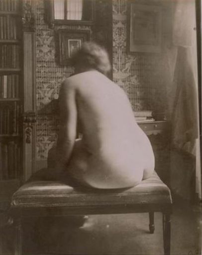 desnudo en interior 1921.jpg